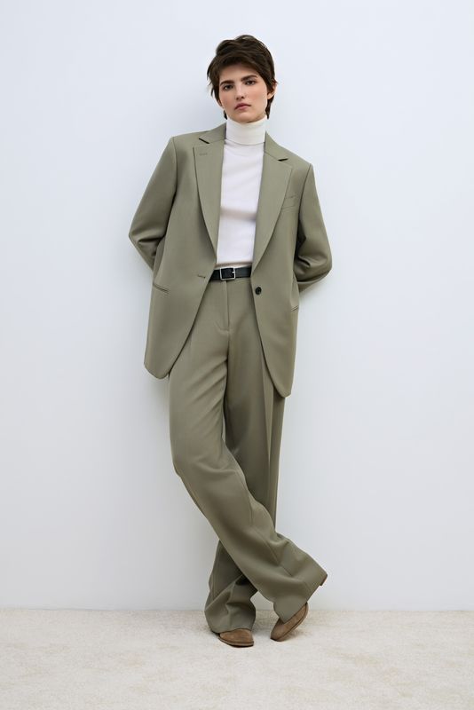 Костюм зимой: как носить брючные комплекты в холода и выглядеть утонченно. Фото 2