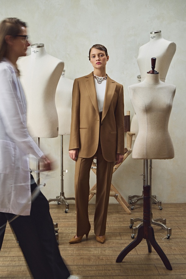 Главный силуэт осени-2025: почему мода снова влюбляется в строгость. Фото 2