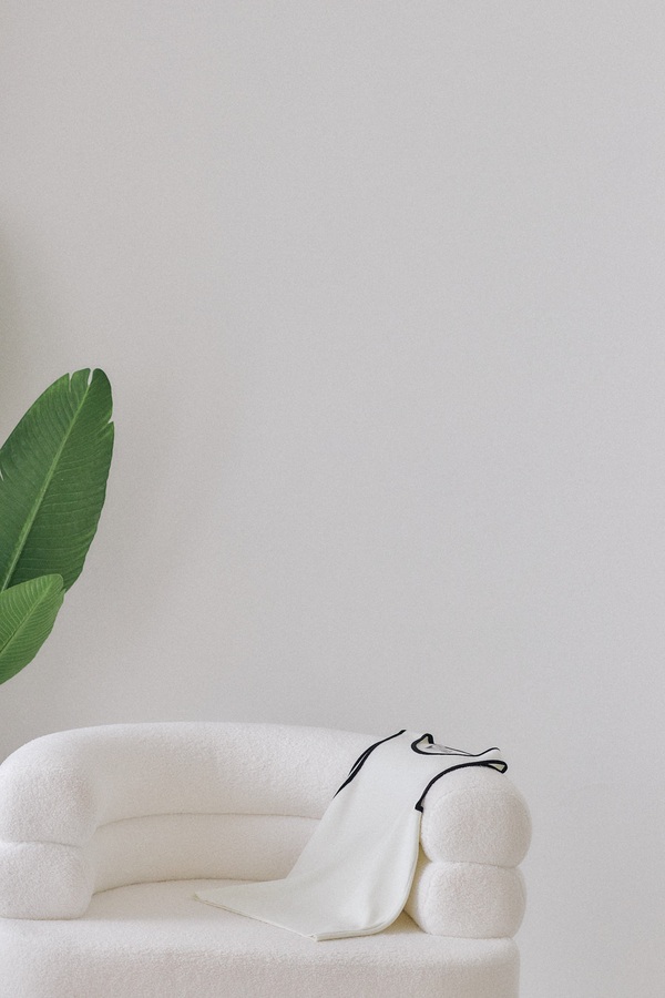 Почему модный минимализм больше не про базу: кейс ультратонкой выразительности. Фото 1