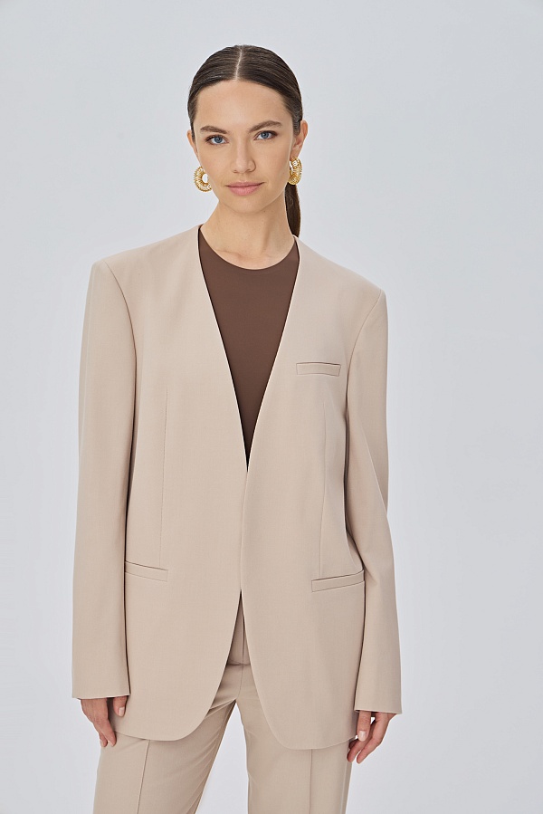 От винтажа к авангарду: почему мода все время возвращается к сложным формам? Фото 4