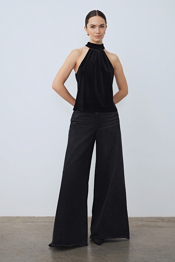 Как носить открытые силуэты весной-2025? Фото 1