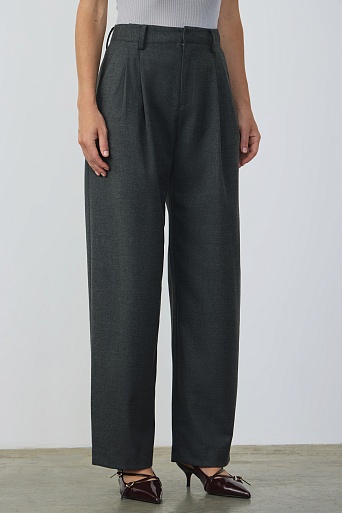 Прямые брюки со стрелками, серые