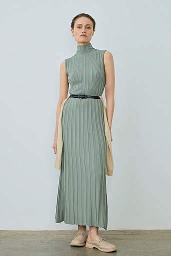 Трикотажное платье-лапша без рукавов, цвет полынь