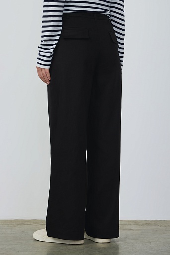 Широкие брюки с пояском, черные