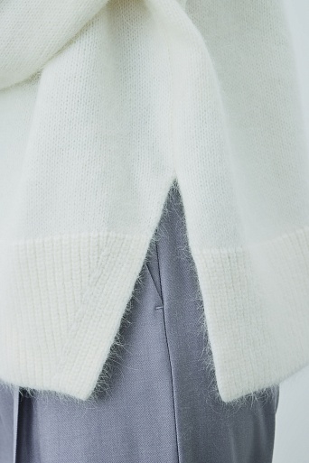 Мохеровый свитер-поло, белый