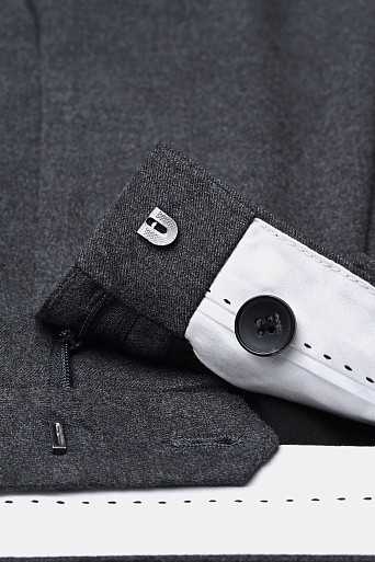 Свободные брюки с защипами, серые