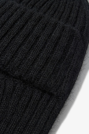 Шапка-ушанка в рубчик с ангорой, черная