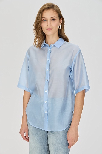 Нежно-голубая блузка с рукавом 1/2