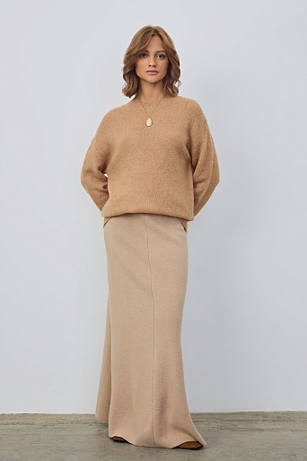 Джемпер-оверсайз с вырезом-лодочкой, карамельный