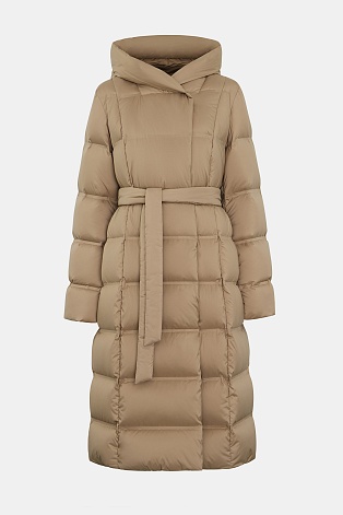 Коричневое пуховое пальто с поясом