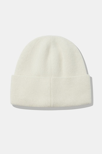 Шапка с отворотом с ангорой, молочная