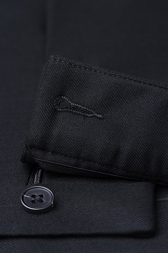 Прямые брюки со стрелками, черные MARIA