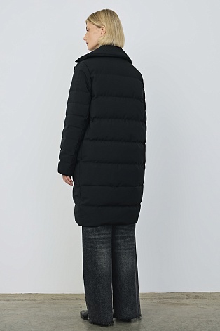 Пуховое пальто-кокон в рубчик, черное