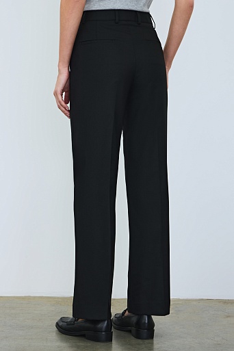Прямые брюки со стрелками, черные MARIA