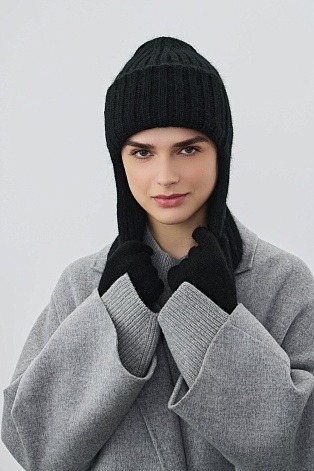 Шапка-ушанка в рубчик с ангорой, черная