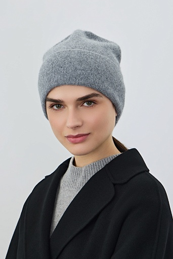 Шапка с отворотом с ангорой, серая