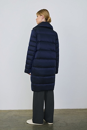 Пуховое пальто-кокон, темно-синее