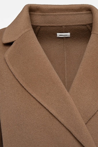 Пальто на поясе, коричневое