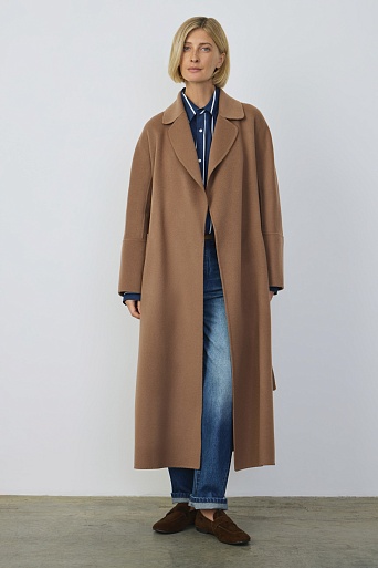 Длинное пальто на поясе, бежевое