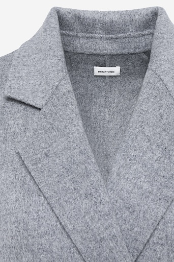 Пальто на поясе, серый меланж