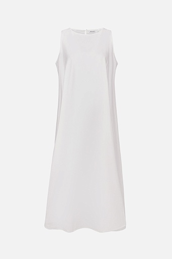 Белое платье без рукавов