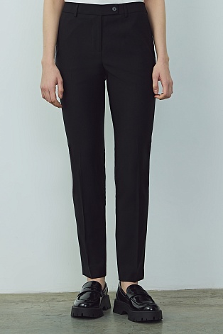 Зауженные брюки, черные E