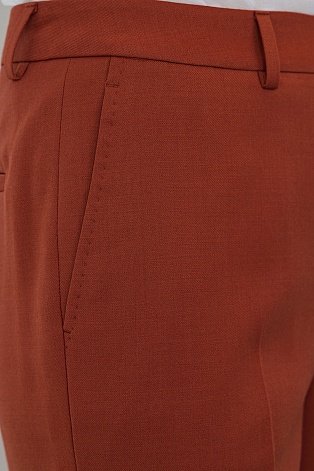 Зауженные брюки со стрелками A