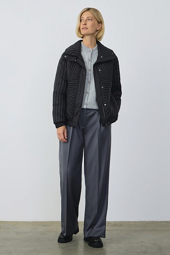 Пуховик с фигурной стежкой, черный