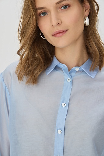 Нежно-голубая блузка с рукавом 1/2