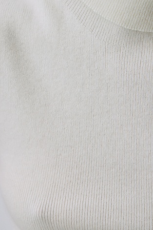 Топ без рукавов из пуха енота, белый