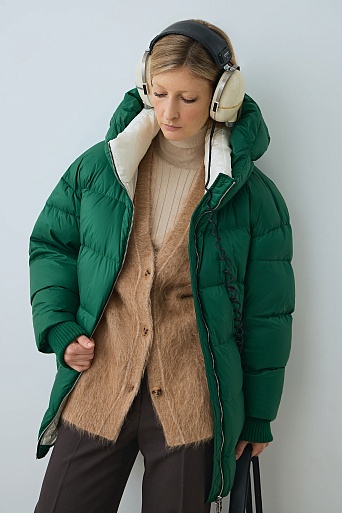 Изумрудный пуховик оверсайз
