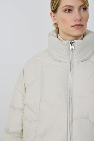 Укороченная куртка на молнии, молочная