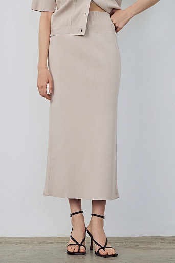 Трикотажная юбка-карандаш, пудровая