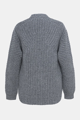 Серый джемпер грубой вязки