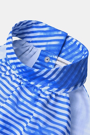 Платье в синюю полоску без рукавов