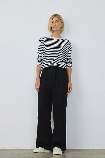 Широкие брюки с пояском, черные