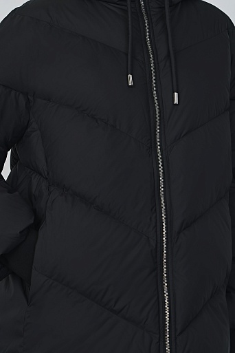 Куртка темно-синего цвета на молнии