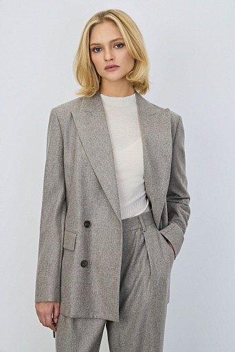 Двубортный жакет на поясе, серо-бежевый меланж