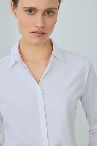 Приталенная блузка-рубашка, белая