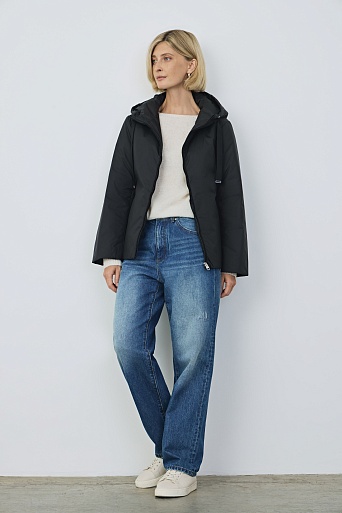 Куртка на молнии, черная