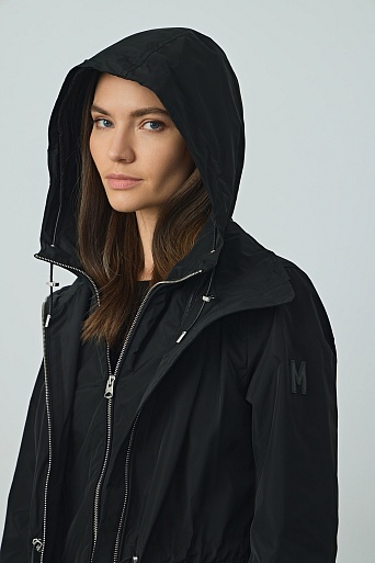 Удлиненная ветровка с капюшоном, черная