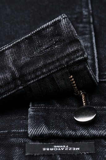 Джинсы с диагональными швами, темно-серые