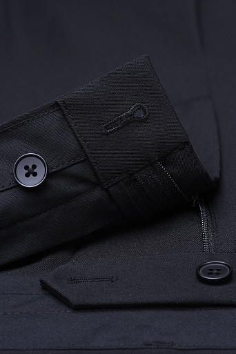 Свободные брюки со стрелками, черные