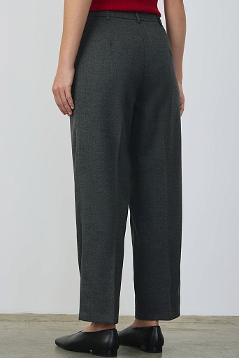 Свободные брюки с защипами, серые