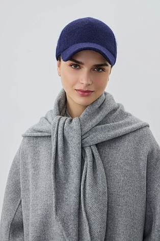 Утепленная бейсболка с ангорой, темно-синяя