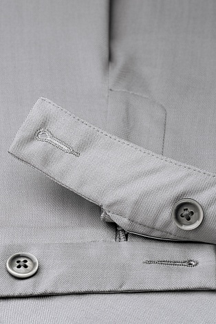 Зауженные брюки светло-серые E