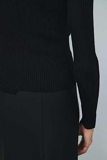 Тонкий джемпер из шерсти в рубчик, черный