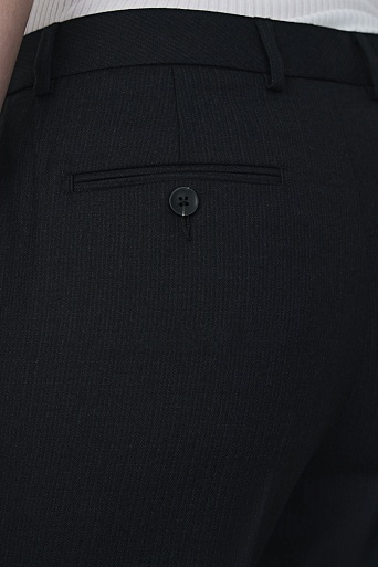 Костюмные брюки в тонкую полоску, черные EMMY