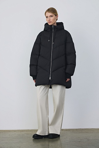 Куртка темно-синего цвета на молнии