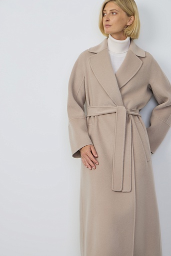 Длинное пальто на поясе, пудровое